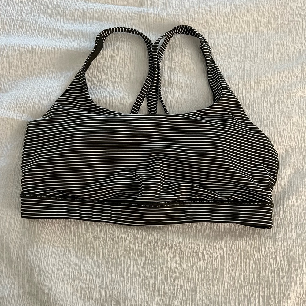 Lululemon sports bra